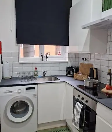 Cosy 2 Bedroom Apartment